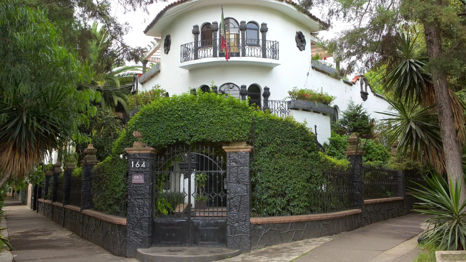 A leafy street in Polanco