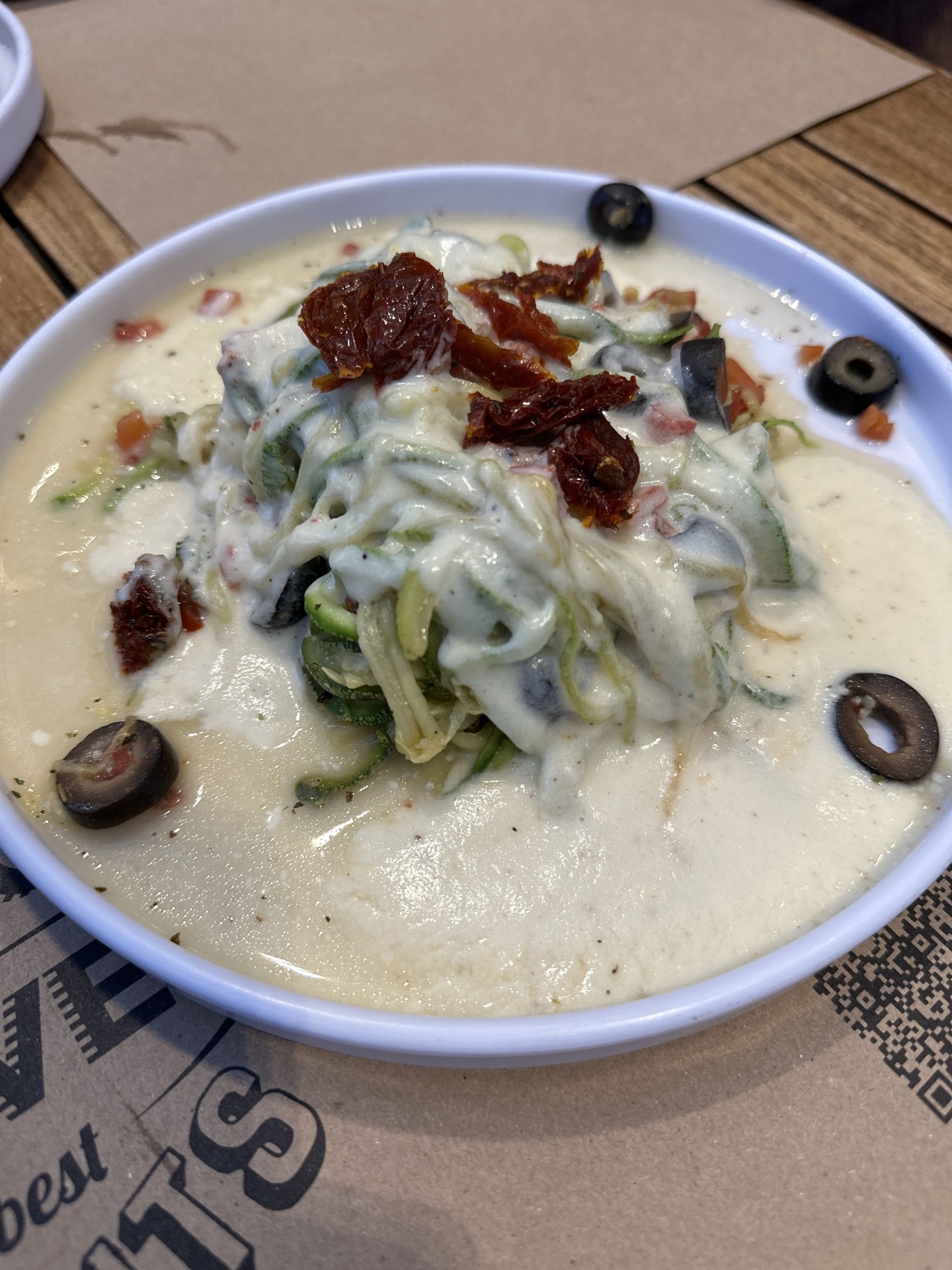 Zucchini noodles with sun-dried tomatoes